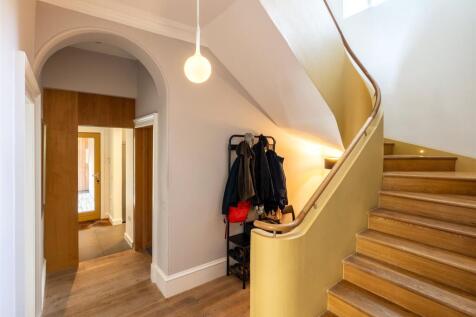 5 bed, 4 bath Detached in Edinburgh - Photo 25