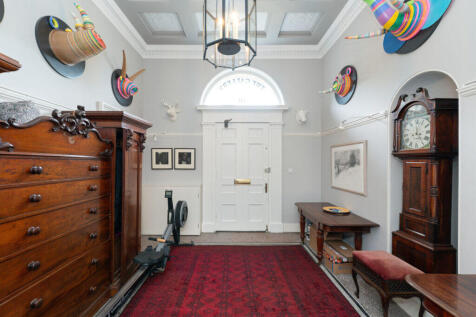 9 bed, 9 bath Town House in Edinburgh - Photo 3