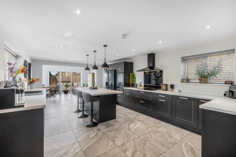 90 Seas End Road (Surfleet)-27.jpg