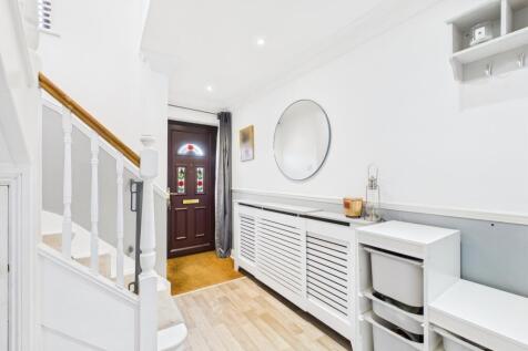 EweMove Spalding - Pinchbeck - Entrance Hall