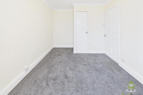 CAM04233G0-PR0047-STILL019