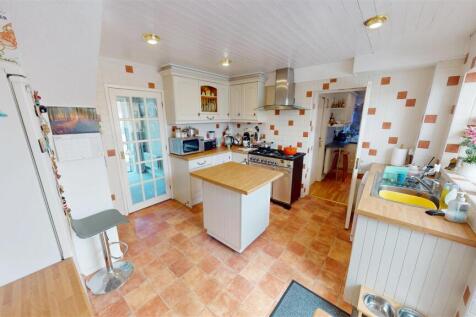 Heyes Avenue Kitchen