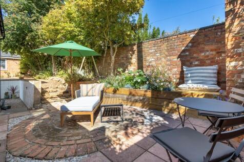 3 Harborough Road, Clipston