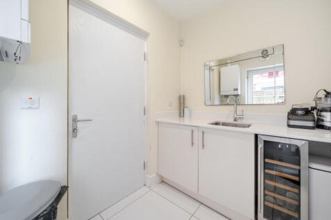 1328016-9-6895e11...