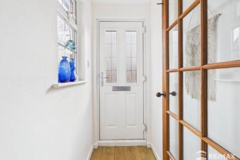 Entrance Porch.jpg
