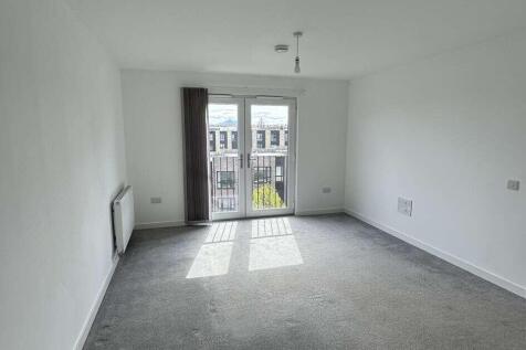 Great, 2 bedroom unfurnished Mid Market Rent flat available at Saltire Square. Viewings cannot be booked over the phone, please request details/email agent and complete the link sent.