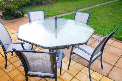 28 West Farm Close still3.jpg