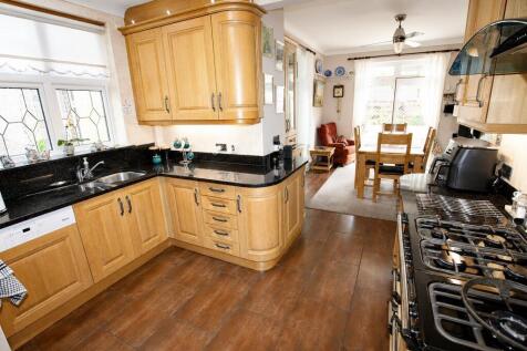 Lancaster Gardens 14 - Kitchen new 1