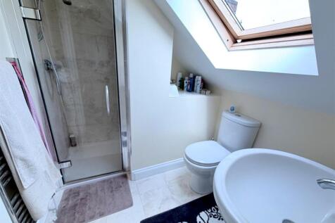Shower Room En-Suite