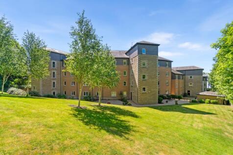 25_19 rosebank gardens, largs (24).jpg