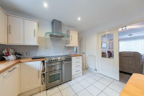 51 Kelsborrow Way-003.jpg