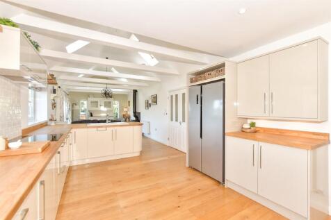 Kitchen/ Breakfast/Living Room