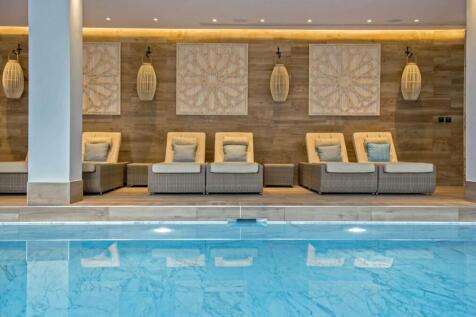 Residents Pool