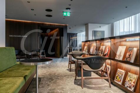 COMMUNAL LOUNGE AREA