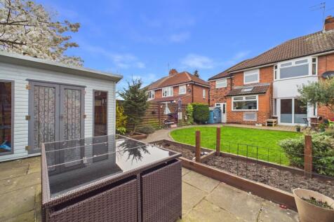 CAM02279G0-PR0069-STILL029