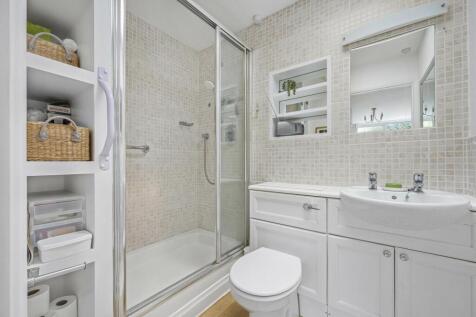 En suite shower room