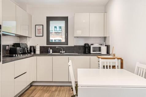 Reception/Kitchen