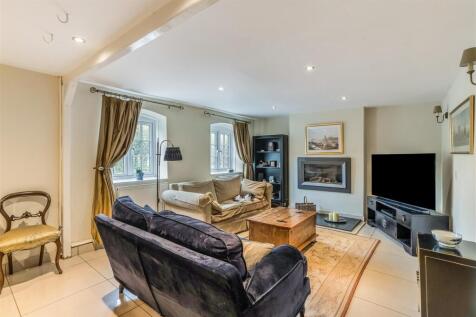 68750_Crofton-Cottage-Bath-Road  (2).jpg