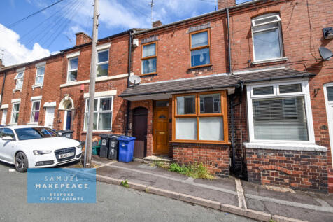 Two Bedroom Terraced Property with Spacious Loung