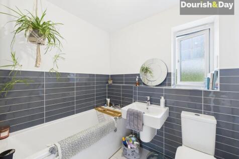 Bedroom 2 & 3 Jack & Jill En-Suite