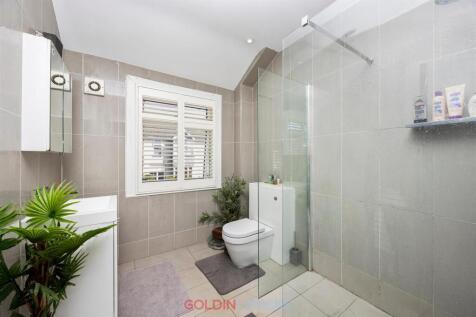 En Suite Bathroom