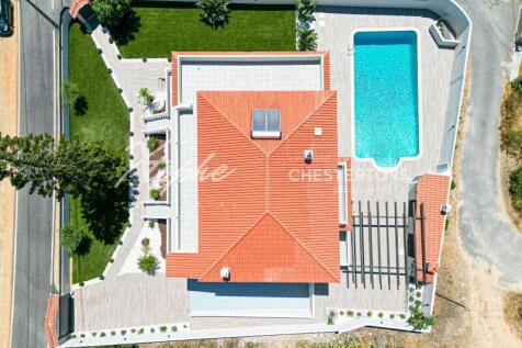 Near Vale do Lobo Fully Renovated 6 Bed Villa For Sale (13)