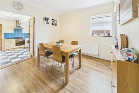 Presented by Clinton at EweMove Bexleyheath and Da