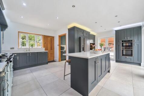 1360380-3-68e9167bbbc4b-ARW-1