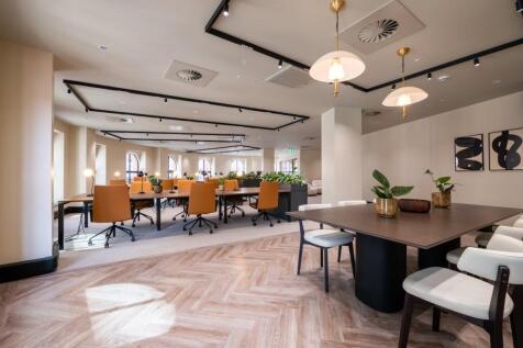 Clarence House 3rd Floor 09.jpg