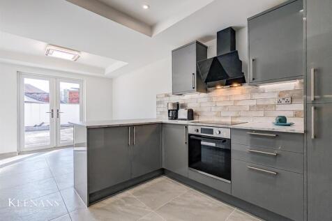 27 bed, 24 bath Block of Apartments in Manchester - Photo 63