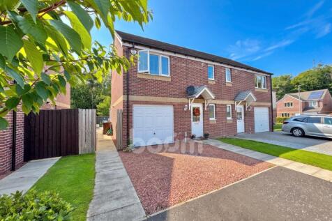 Annickbank Wynd, Irvine three bedroom semi detache