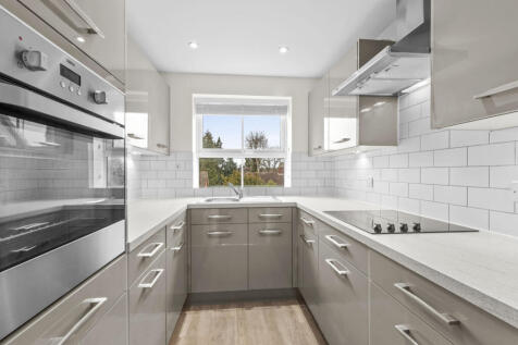 30 Peel Lodge, SL7 3FH (LOW RES)-9
