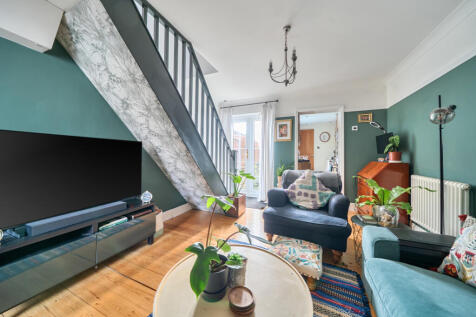 1400698-4-696e6bd...