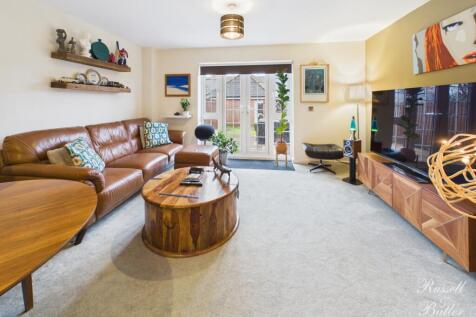 CAM01995G0-PR0408-STILL014