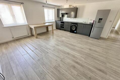 LOUNGE/KITCHEN