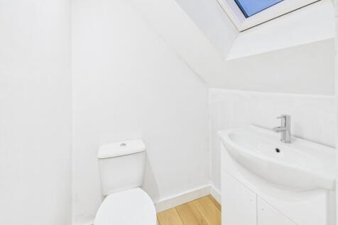 CAM03162G0-PR0391-STILL006