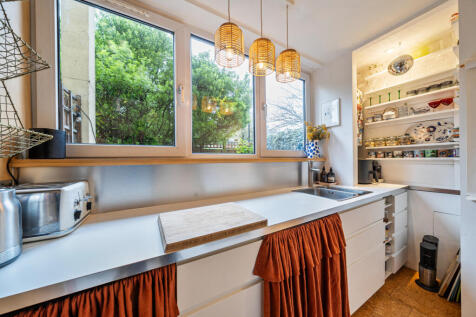 1429198-5-69b2eb8...