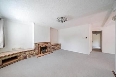Spacious Lounge