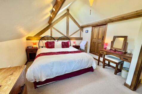 PHOTO-2025-04-13-19-54-20 (22).jpg