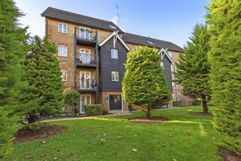 Flat 45, Wye Gardens, Fryers Lane, HP12 3DU-10.jpg