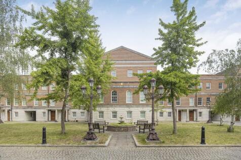 A well presented one bedroom apartment in a new development on the top of Wapping Lane and near the Tobacco Dock. The apartment benefits from wooden floors, under floor heating and contemporary kitche
