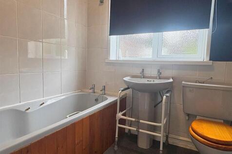 BATHROOM/W.C