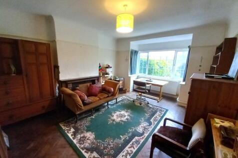 STUDY/RECEPTION ROOM