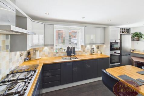 2 Garner Close