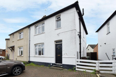 3 Bedroom Semi-Detached in AL1 5PH