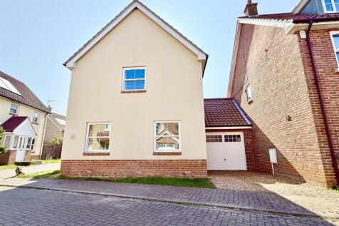 side asopect and drive to garage