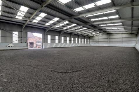 Menage/ Indoor Arena 