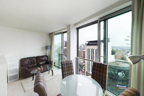 Belvoir! Birmingham Central are proud to present this STUDIO apartment located within the much sought after development of Rotunda.