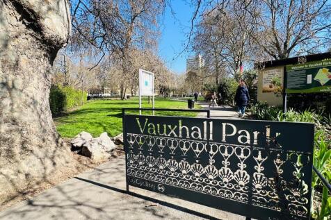 Vauxhall Park.jpg