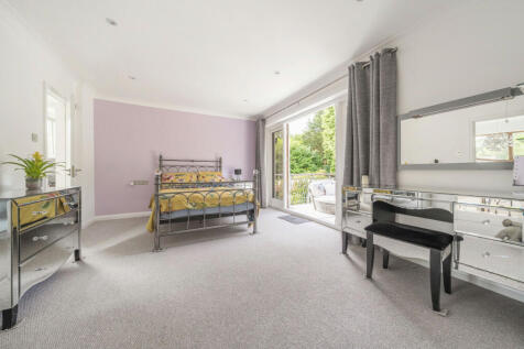 Direct Balcony Acces